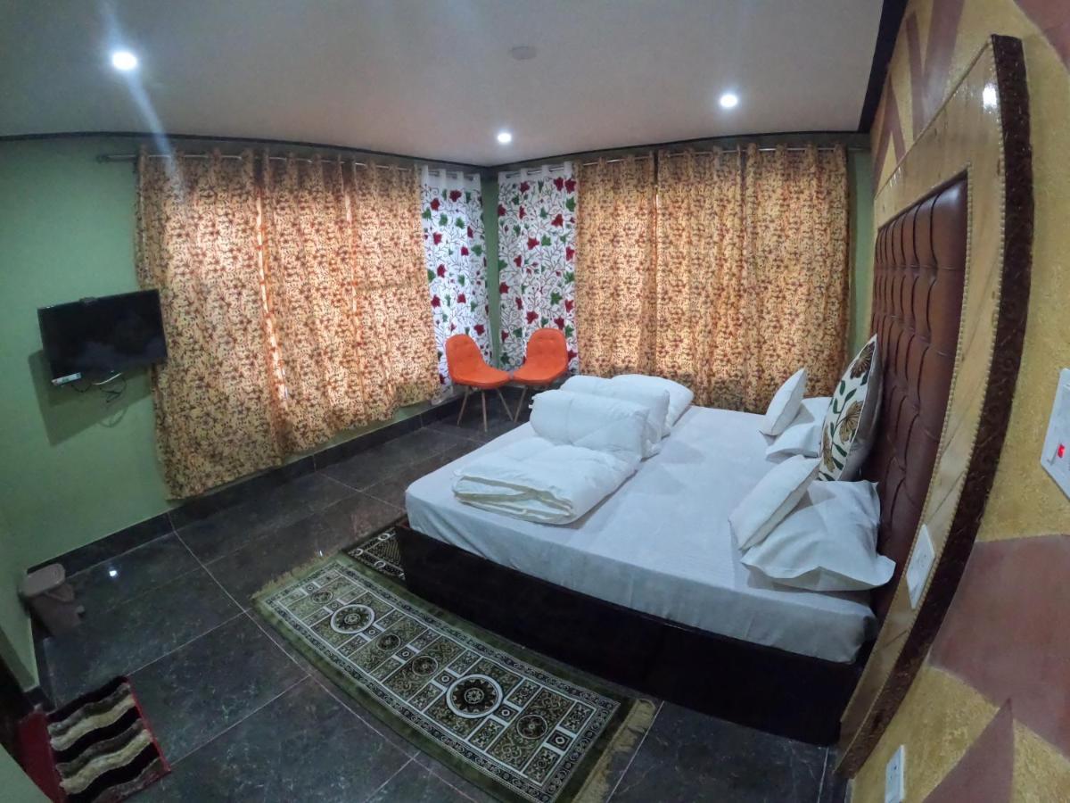 Hotel Seven Pahalgam Ngoại thất bức ảnh