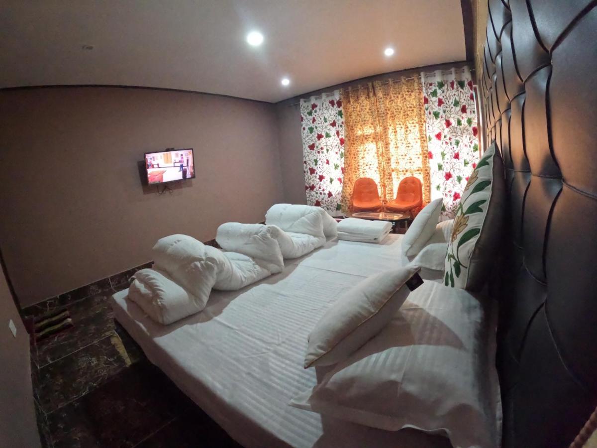 Hotel Seven Pahalgam Ngoại thất bức ảnh